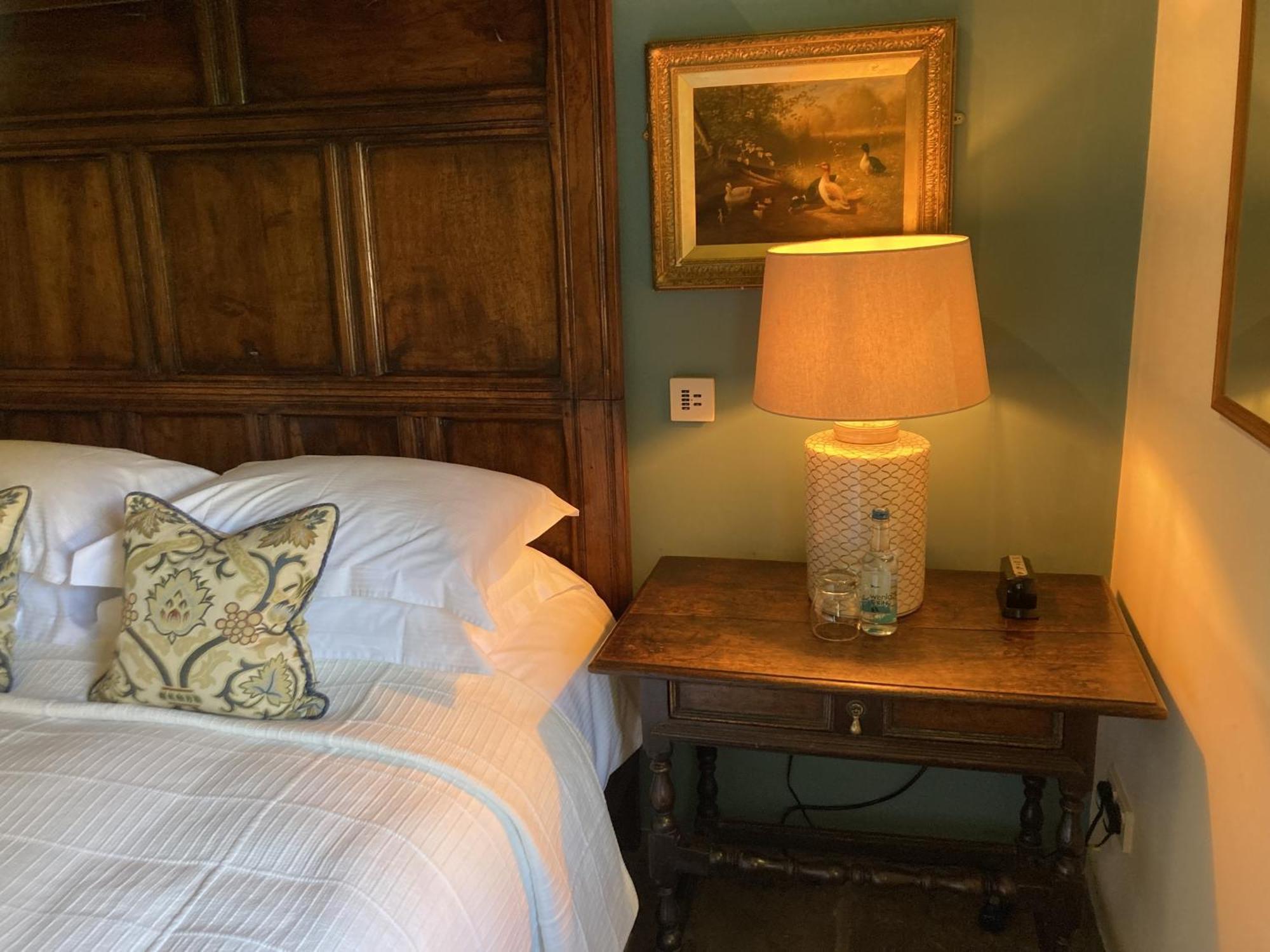 Old Downton Lodge Ludlow Δωμάτιο φωτογραφία